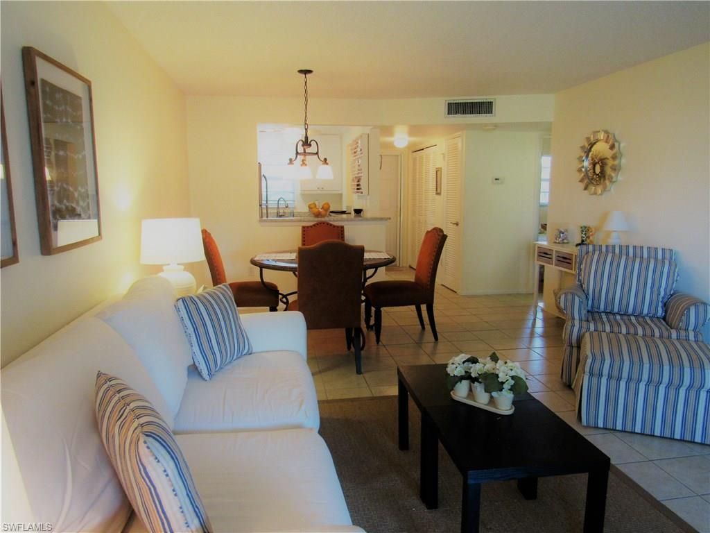 100 Forest Lakes Blvd, Unit 109, Naples, FL 34105 Photo