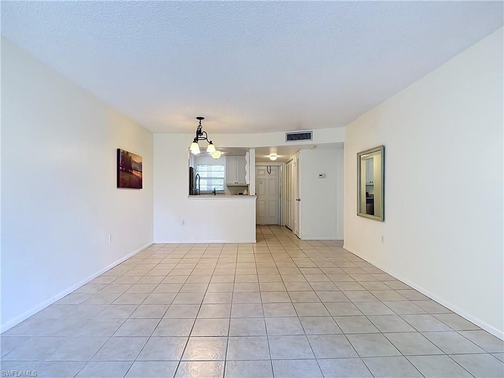 100 Forest Lakes Blvd, Unit 109, Naples, FL 34105 Photo