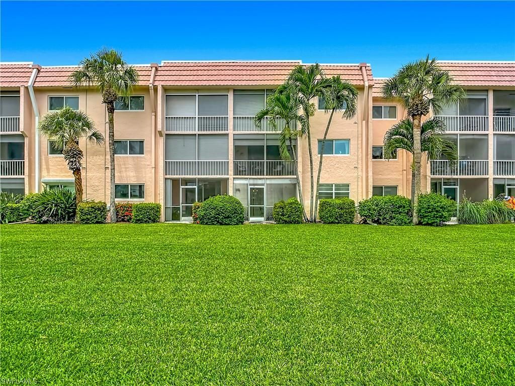 100 Forest Lakes Blvd, Unit 109, Naples, FL 34105 Photo