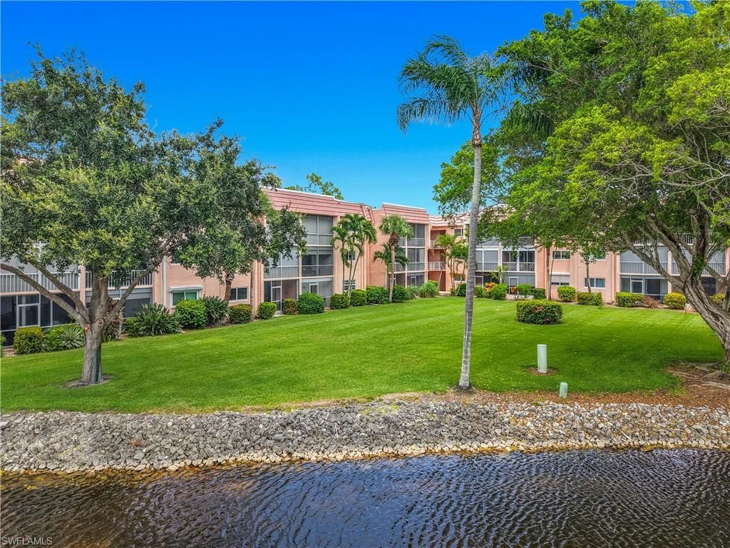100 Forest Lakes Blvd, Unit 109, Naples, FL 34105 Photo