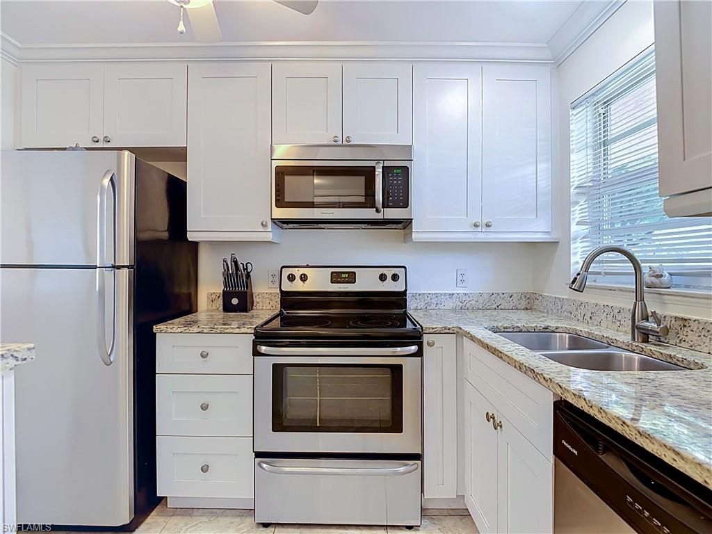 100 Forest Lakes Blvd, Unit 109, Naples, FL 34105 Photo