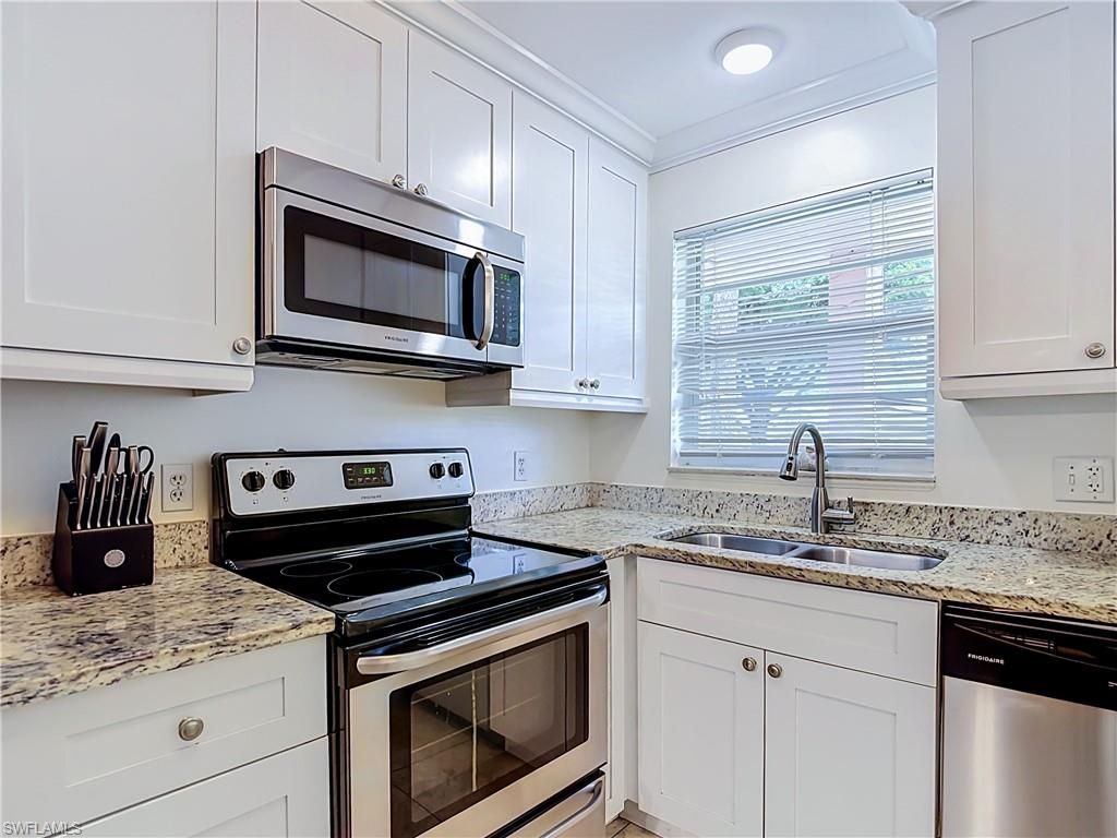 100 Forest Lakes Blvd, Unit 109, Naples, FL 34105 Photo