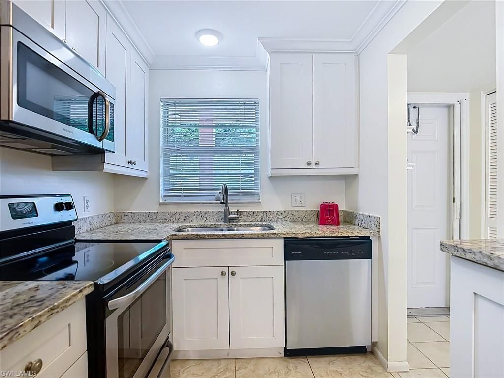 100 Forest Lakes Blvd, Unit 109, Naples, FL 34105 Photo