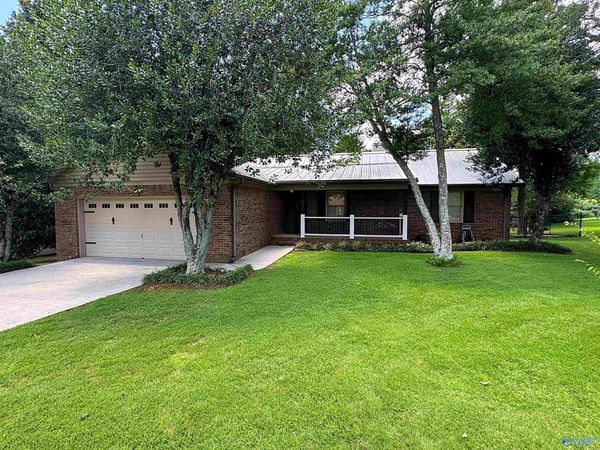 817 Crestview Drive, Madison, AL 35758