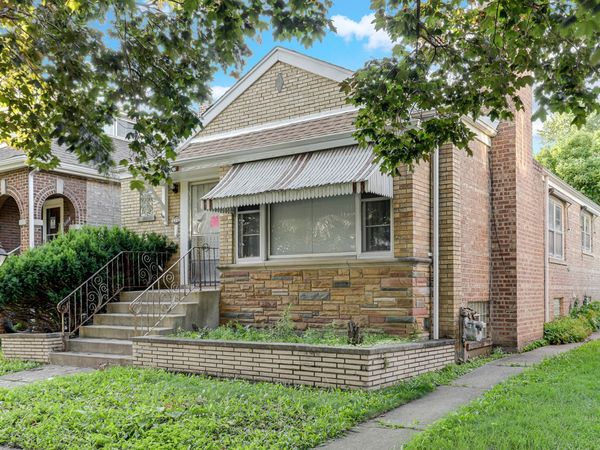 2332 Florence Street , Blue Island, IL 60406