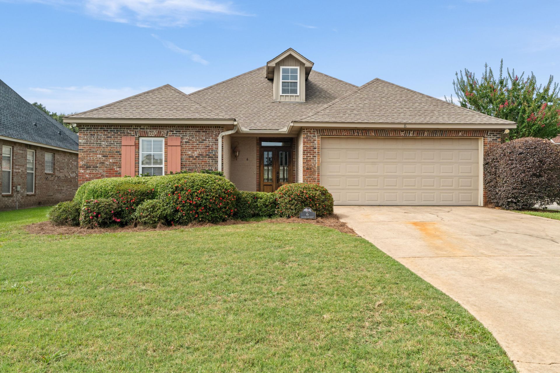 6 Beauregard Dr., Hattiesburg, MS 39402 Main Photo