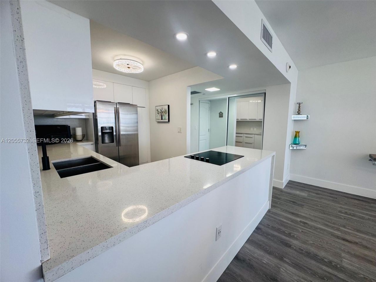 3625 N Country Club Dr , Unit 2409, Aventura, FL 33180 Photo