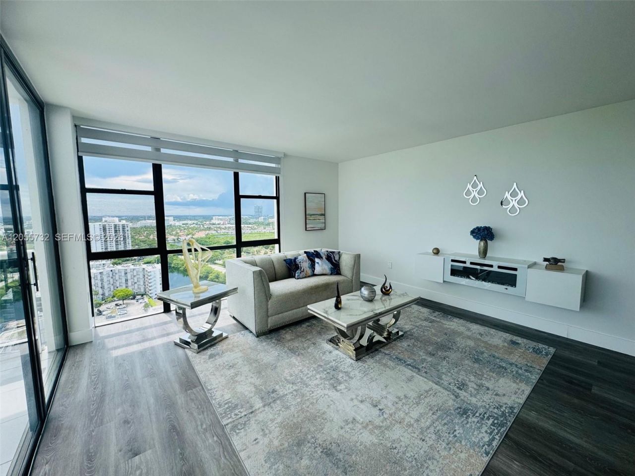 3625 N Country Club Dr , Unit 2409, Aventura, FL 33180 Photo