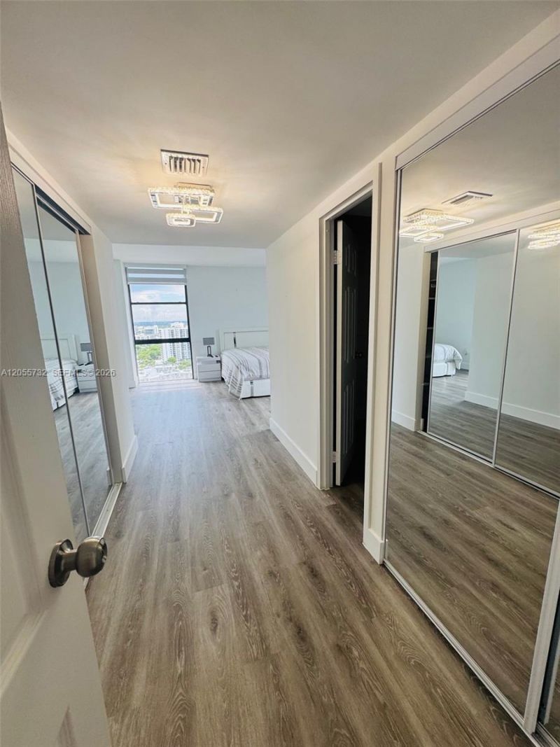 3625 N Country Club Dr , Unit 2409, Aventura, FL 33180 Photo