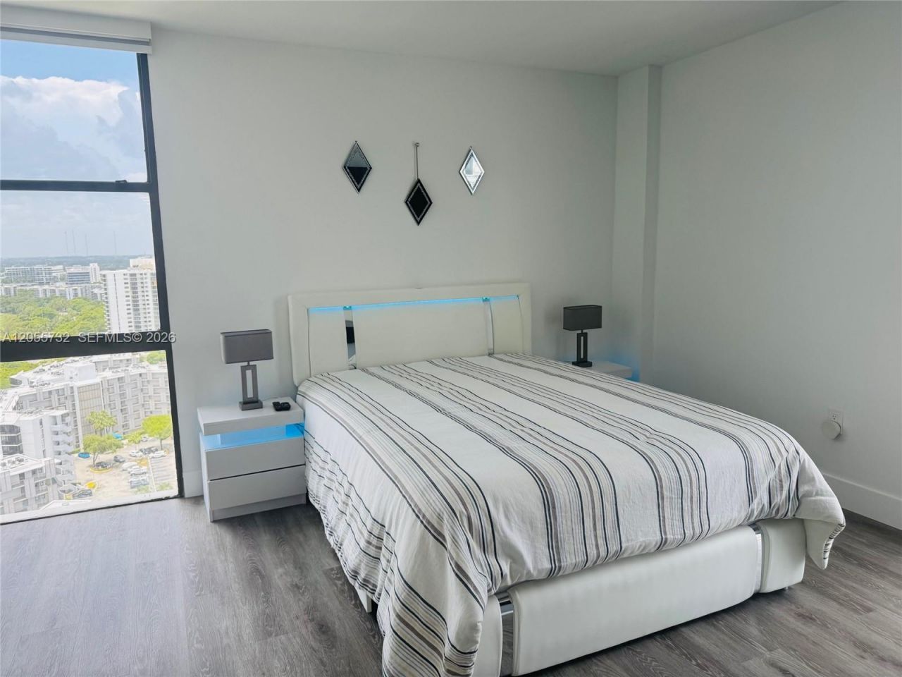 3625 N Country Club Dr , Unit 2409, Aventura, FL 33180 Photo