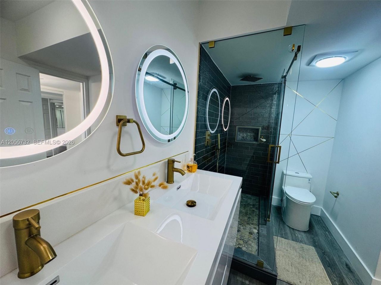 3625 N Country Club Dr , Unit 2409, Aventura, FL 33180 Photo