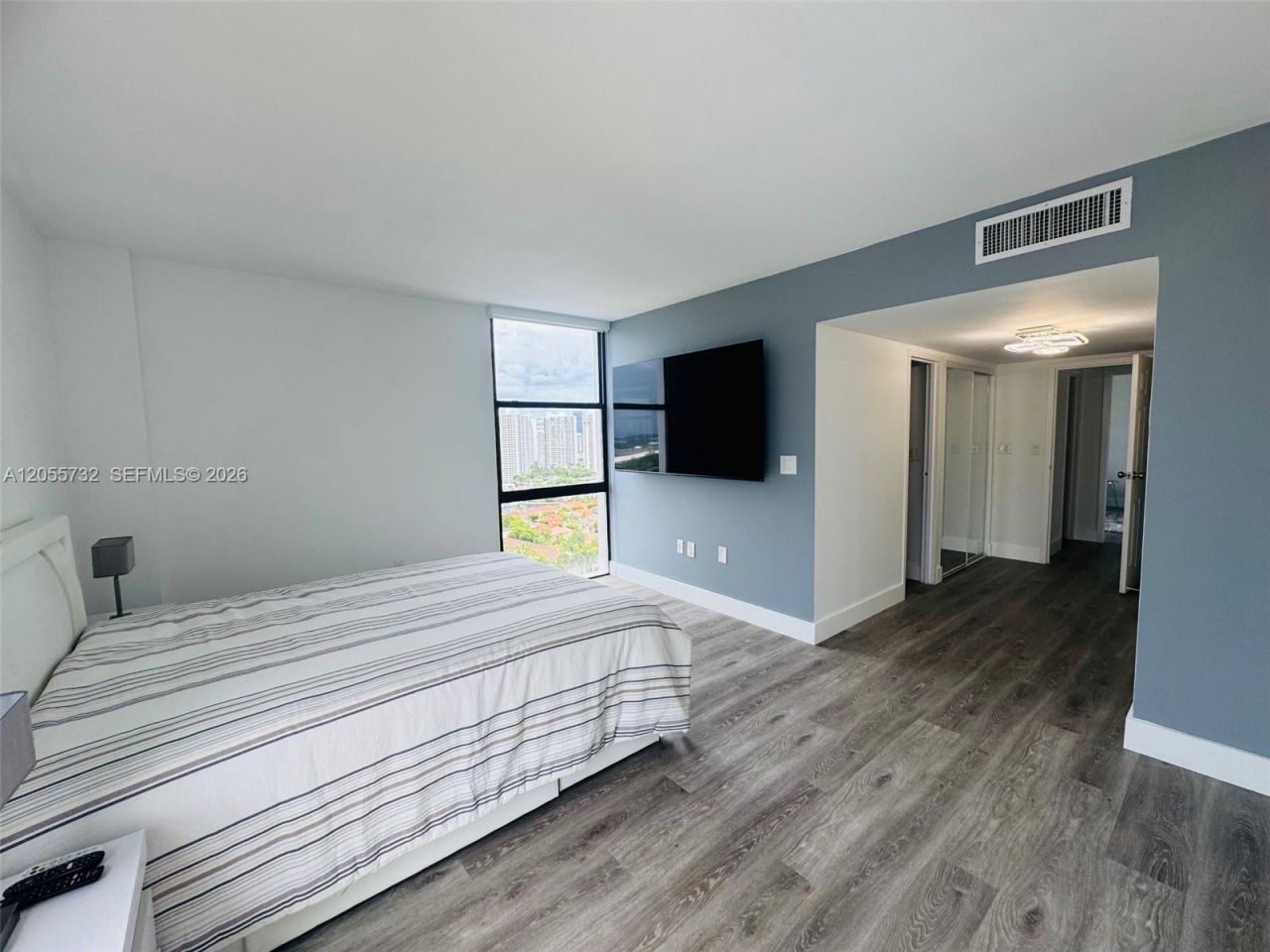 3625 N Country Club Dr , Unit 2409, Aventura, FL 33180 Photo