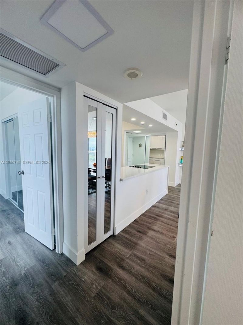 3625 N Country Club Dr , Unit 2409, Aventura, FL 33180 Photo