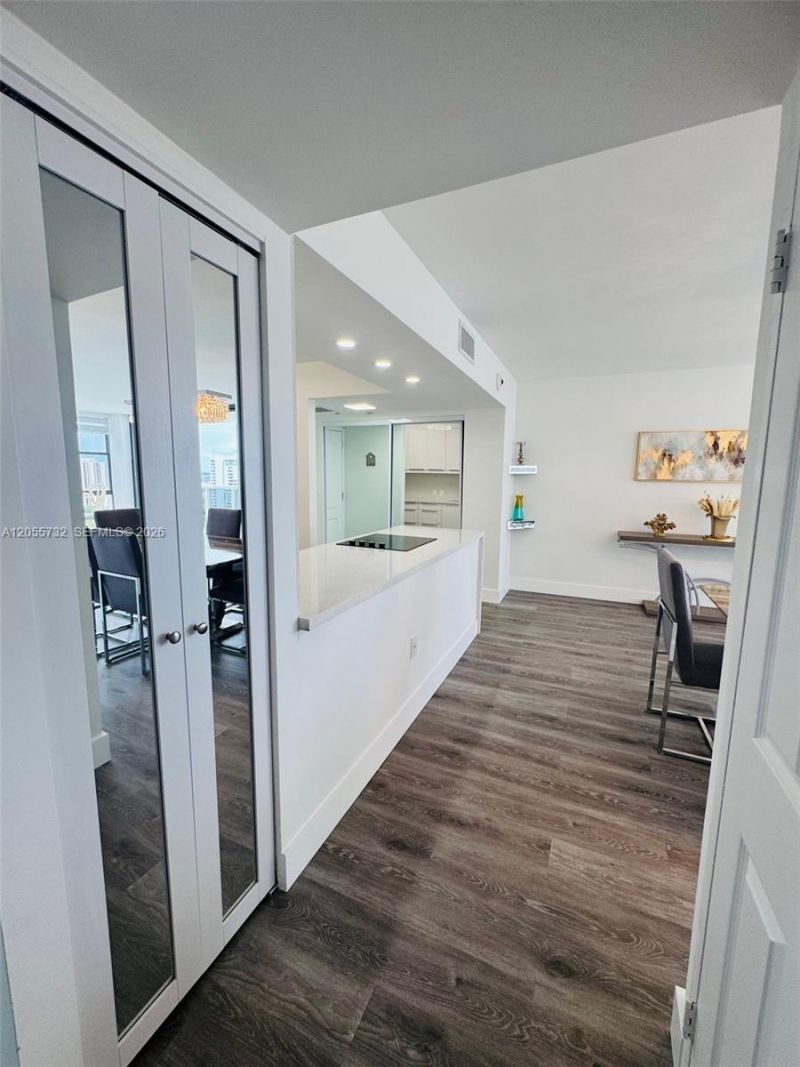 3625 N Country Club Dr , Unit 2409, Aventura, FL 33180 Photo
