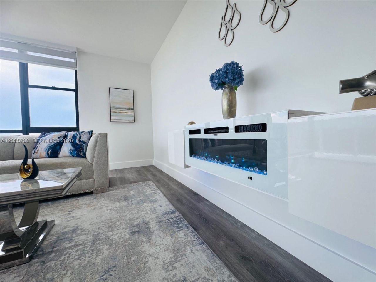 3625 N Country Club Dr , Unit 2409, Aventura, FL 33180 Photo