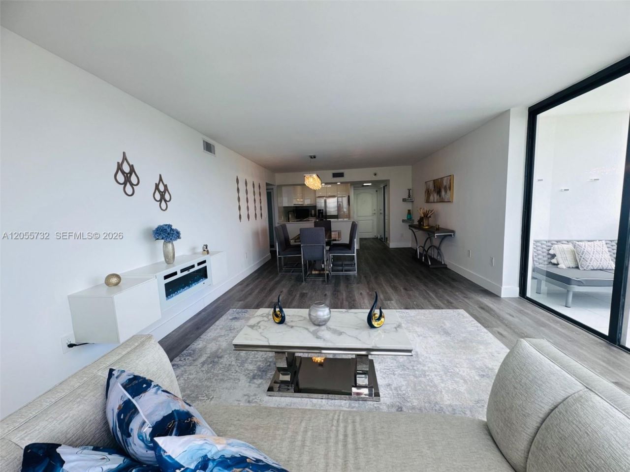 3625 N Country Club Dr , Unit 2409, Aventura, FL 33180 Photo