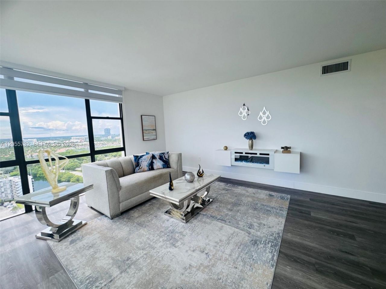 3625 N Country Club Dr , Unit 2409, Aventura, FL 33180 Photo
