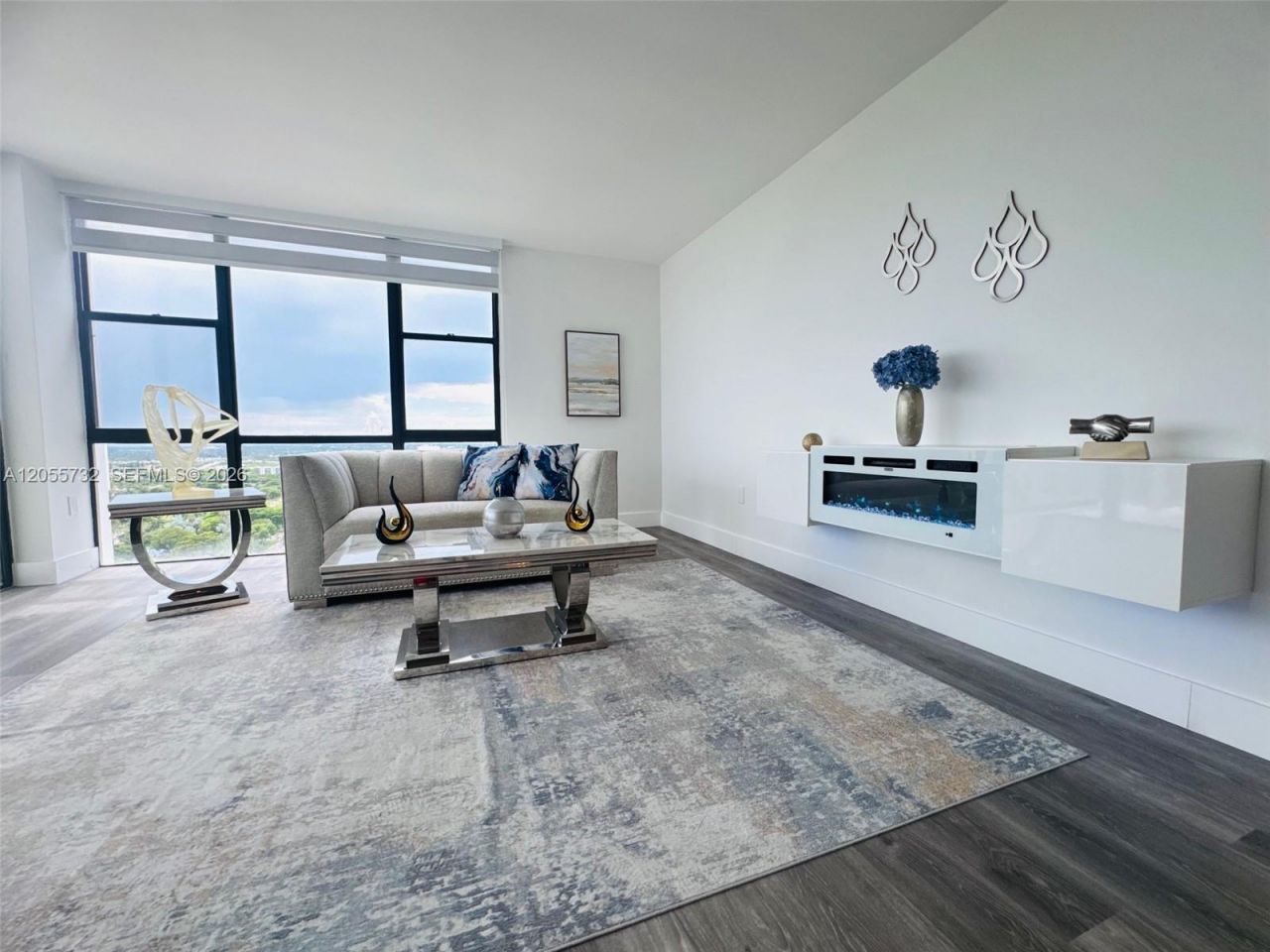3625 N Country Club Dr , Unit 2409, Aventura, FL 33180 Photo