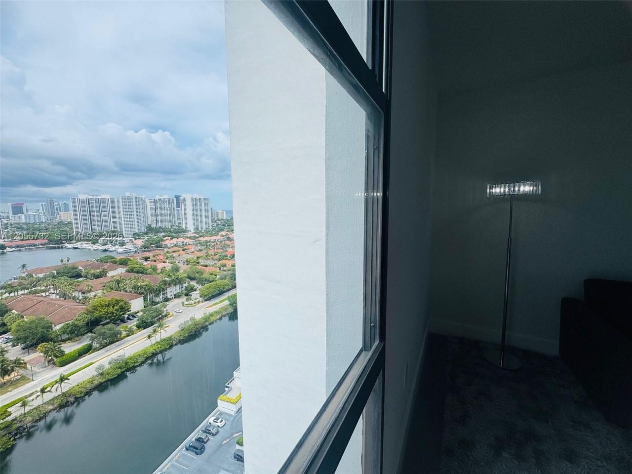 3625 N Country Club Dr , Unit 2409, Aventura, FL 33180 Photo