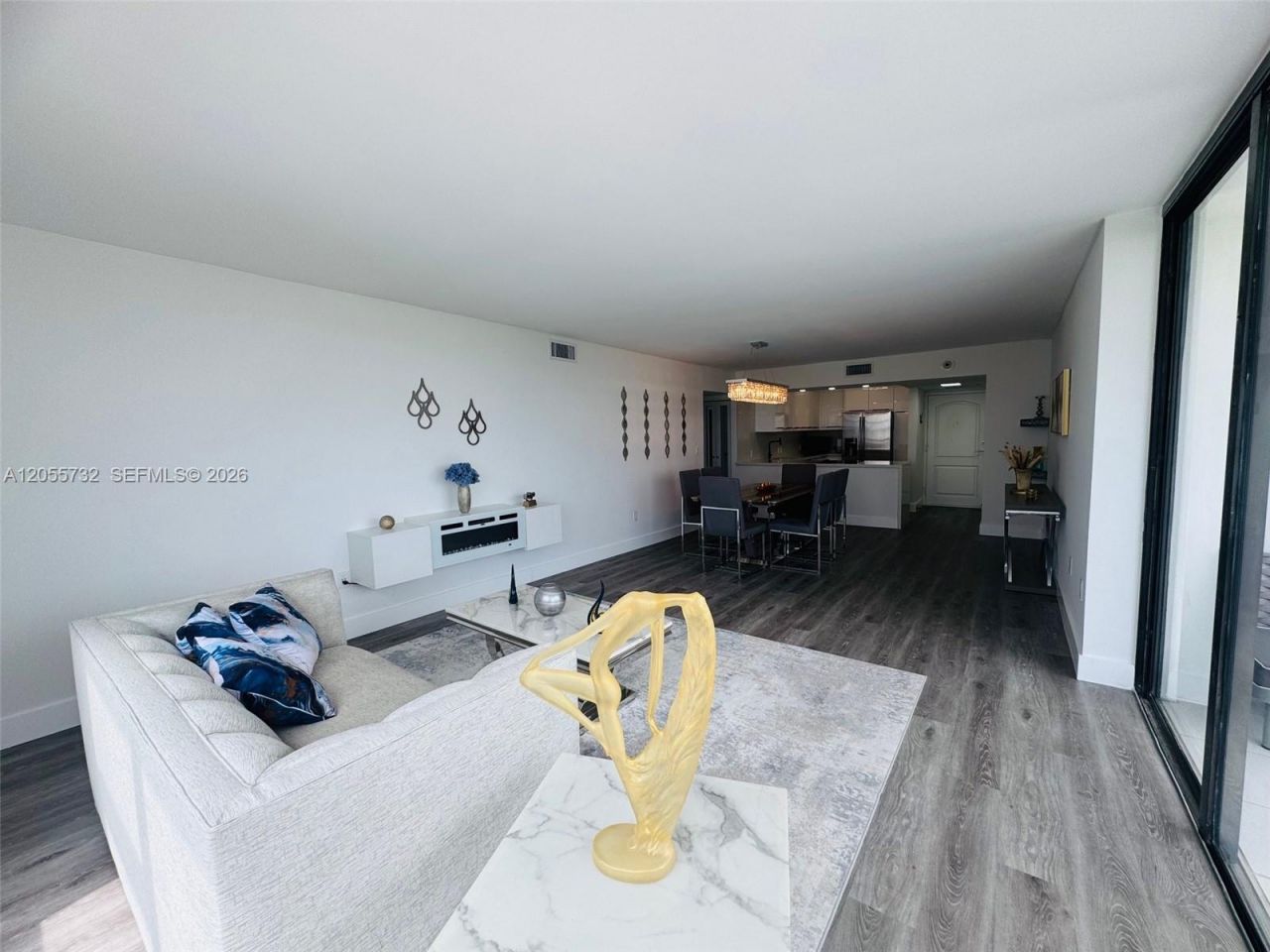 3625 N Country Club Dr , Unit 2409, Aventura, FL 33180 Photo