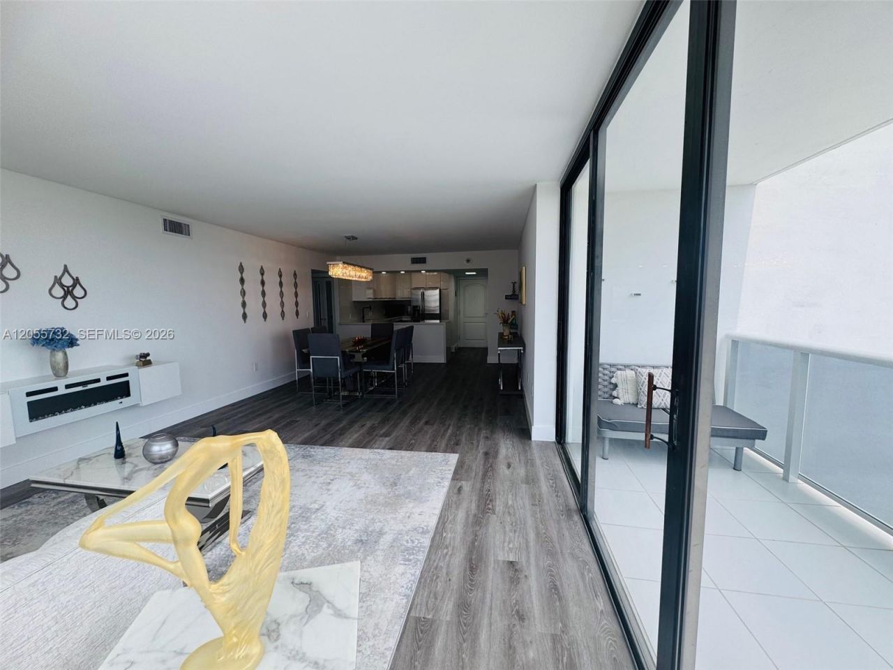 3625 N Country Club Dr , Unit 2409, Aventura, FL 33180 Photo