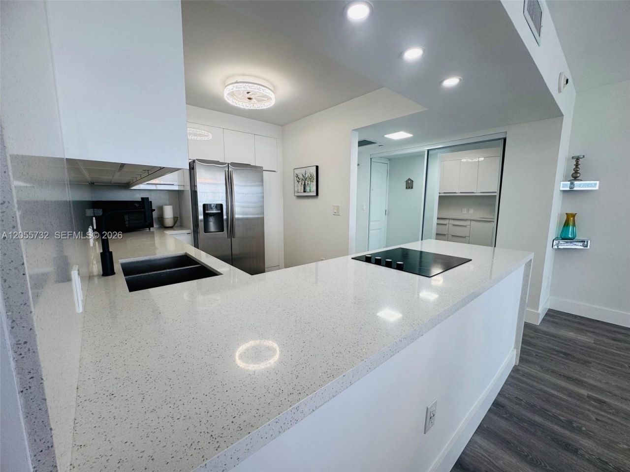 3625 N Country Club Dr , Unit 2409, Aventura, FL 33180 Photo