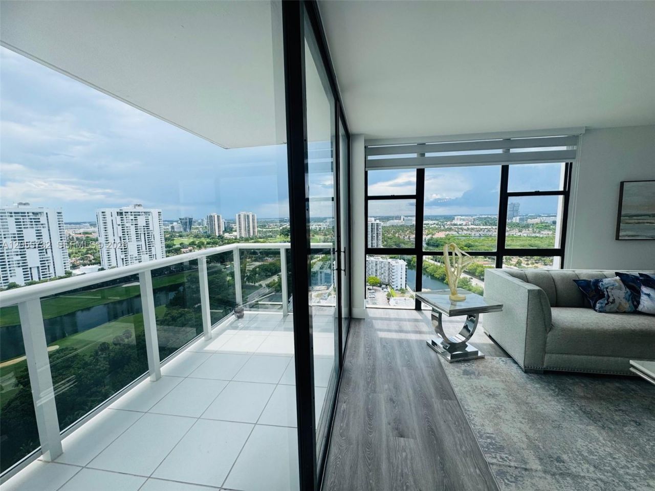 3625 N Country Club Dr , Unit 2409, Aventura, FL 33180 Photo