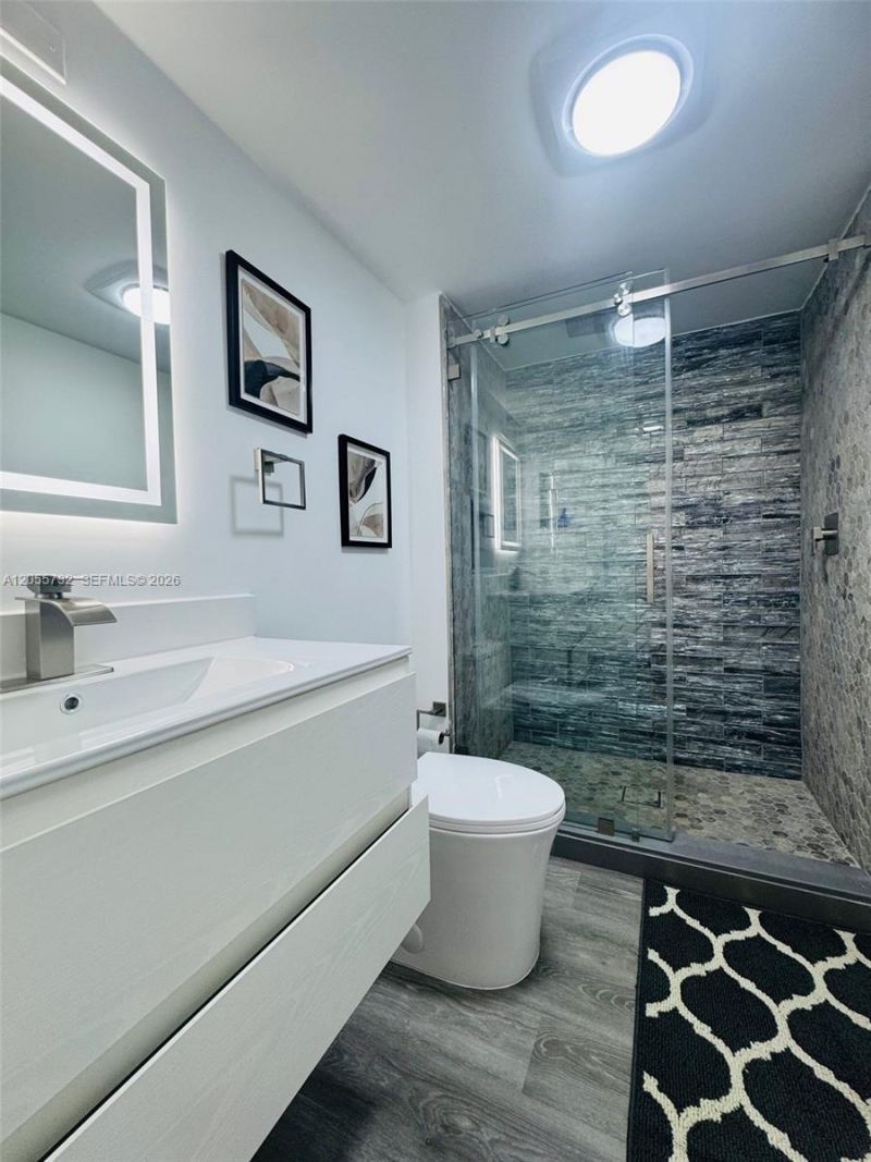 3625 N Country Club Dr , Unit 2409, Aventura, FL 33180 Photo
