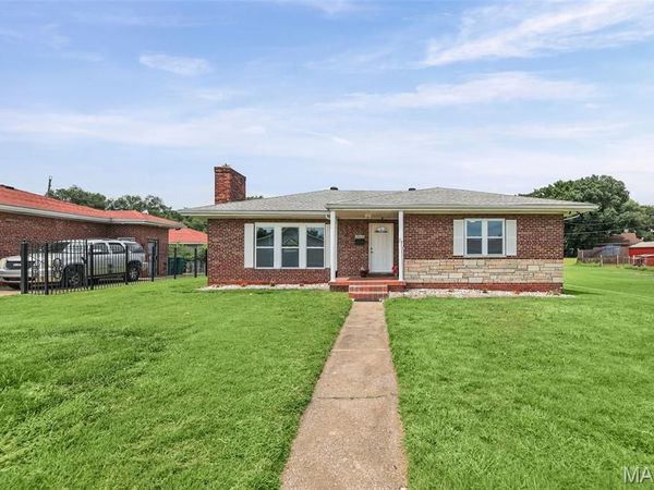 2917 Louisiana Boulevard , East St Louis, IL 62205