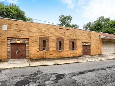 320 N WOLFE STREET, POTTSVILLE, PA 17901