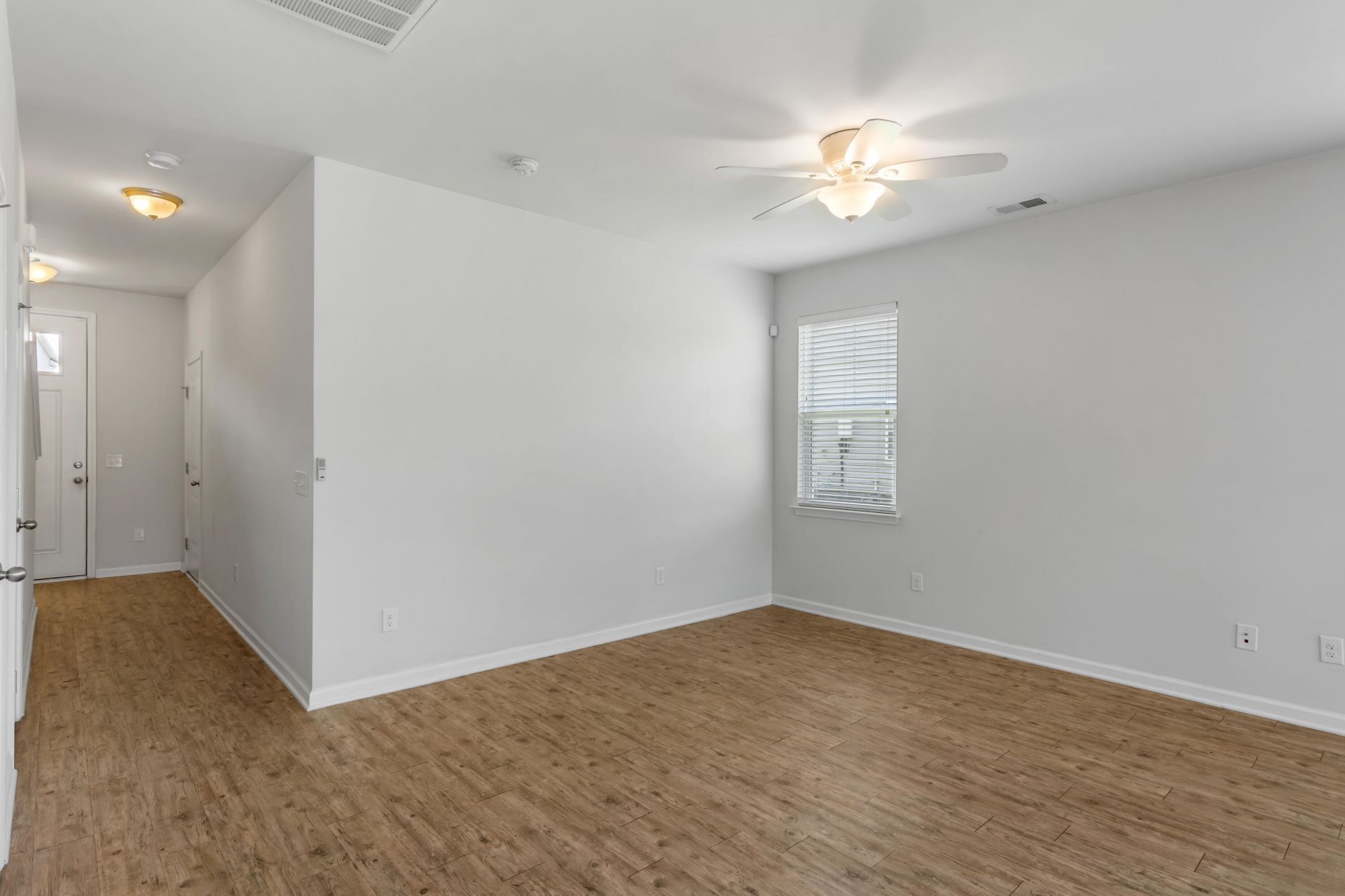 121 Wild Holly Drive Photo 11
