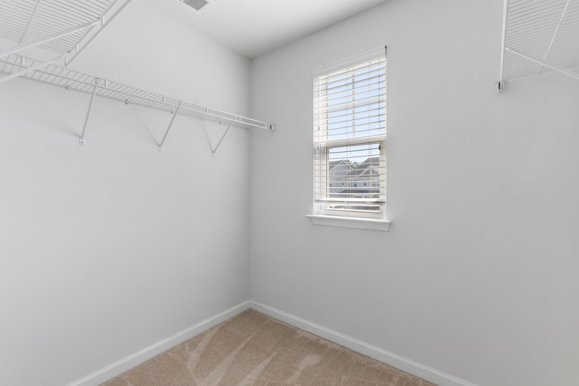 121 Wild Holly Drive Photo 16