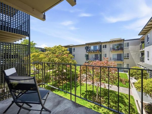930 Peninsula Avenue, Unit 306, San Mateo, CA 94401