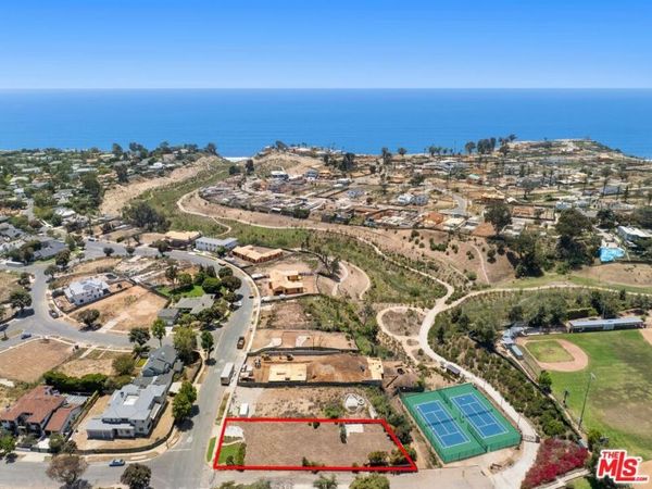683 Alma Real Drive , Los Angeles, CA 90272