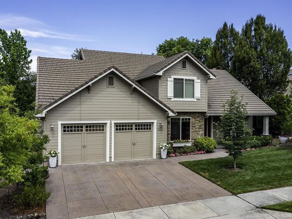 232 Island Pointe Drive, Medford, OR 97504
