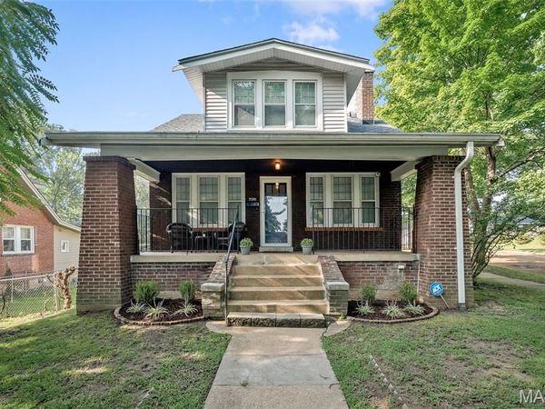 7370 Carleton Avenue, University City, MO 63130
