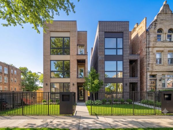 4206 S Calumet Avenue, Unit 101, Chicago, IL 60653
