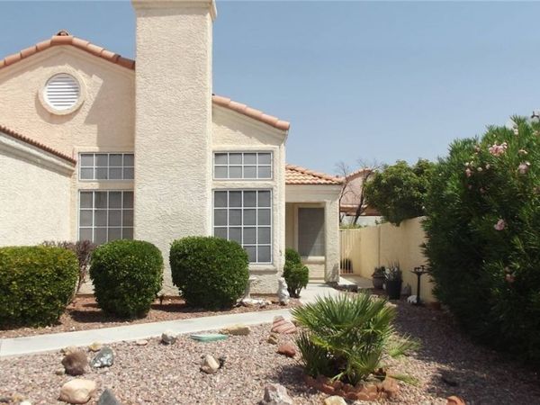 9824 Cross Creek Way , Las Vegas, NV 89117
