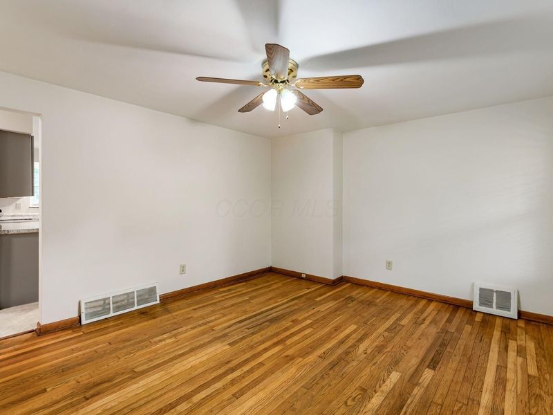 116 Sunnyside Lane, Columbus, OH 43214 Photo 3