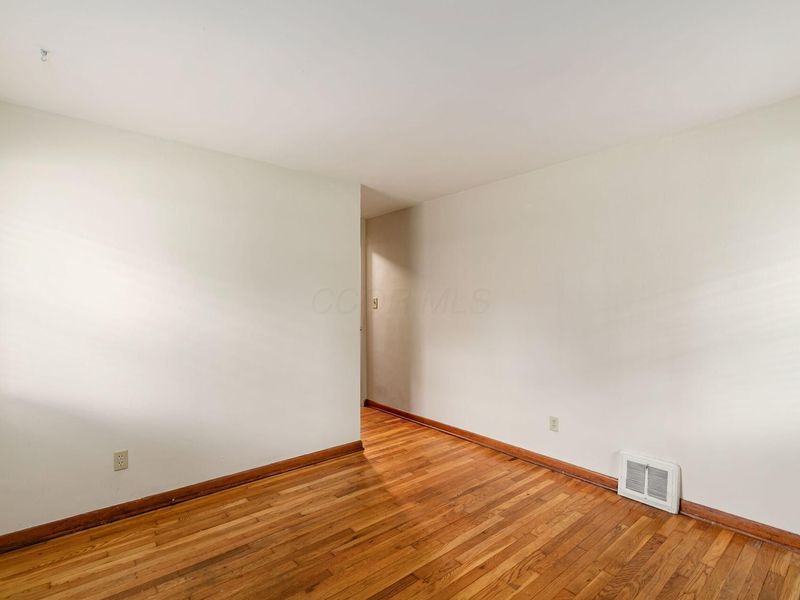 116 Sunnyside Lane, Columbus, OH 43214 Photo 8