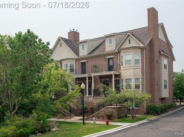 41641 Tera Lane, Novi, MI 48375