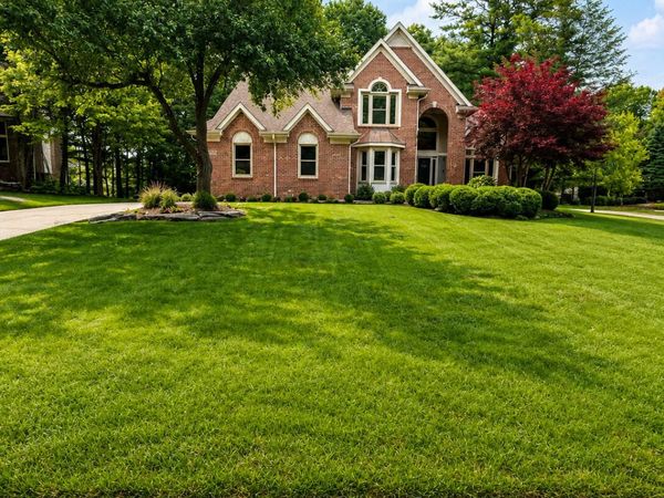 244 Indian Trail, Lake Orion, MI 48362