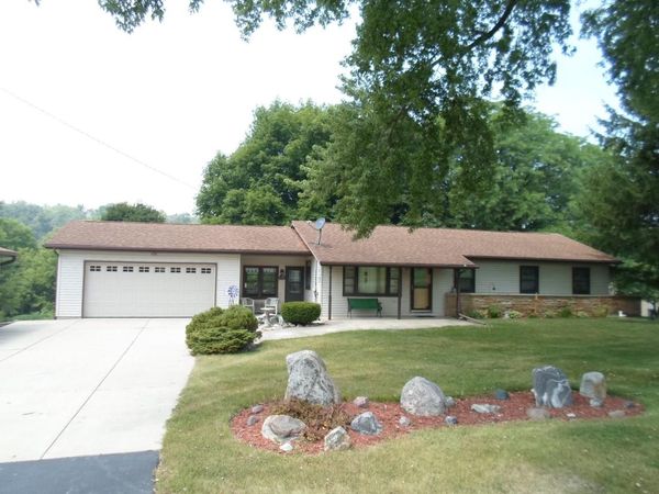 N1705 Poplar Grove Road, Lebanon,lebanon, WI 53098