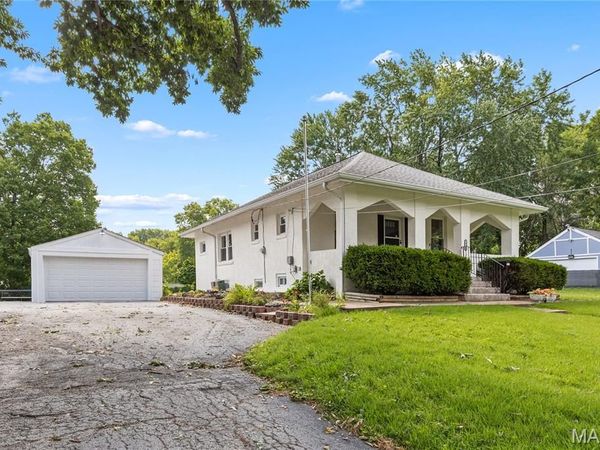 2970 Walton Road , St John, MO 63114