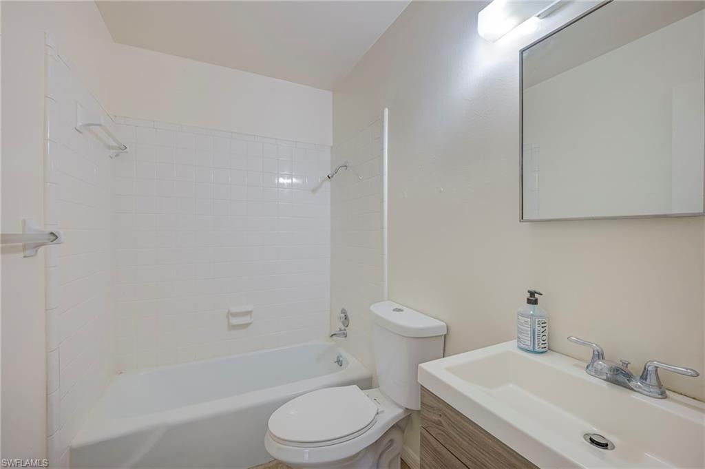 63 Tangelo Ct , Lehigh Acres, FL 33936 Photo