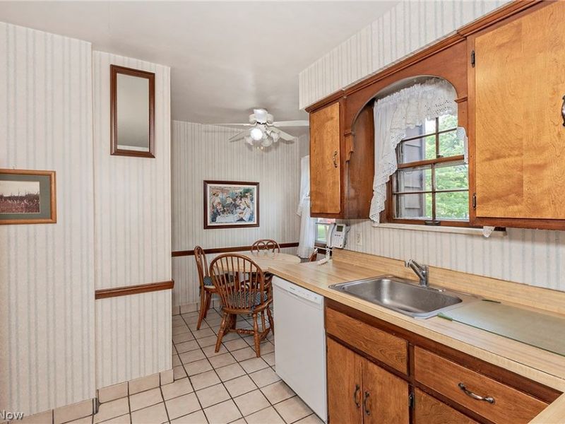 23703 East Baintree Road, Beachwood, OH 44122 Photo 5