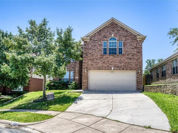 9909 Delamere Drive, Fort Worth, TX 76244
