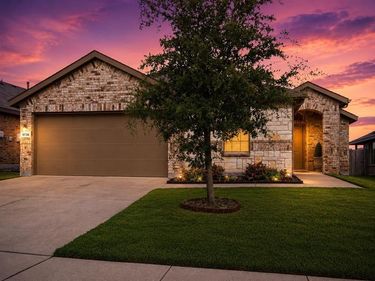 9736 Snowbell Lane, Fort Worth, TX 76036