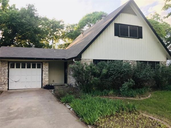 6702 Isabelle DR , Austin, TX 78752