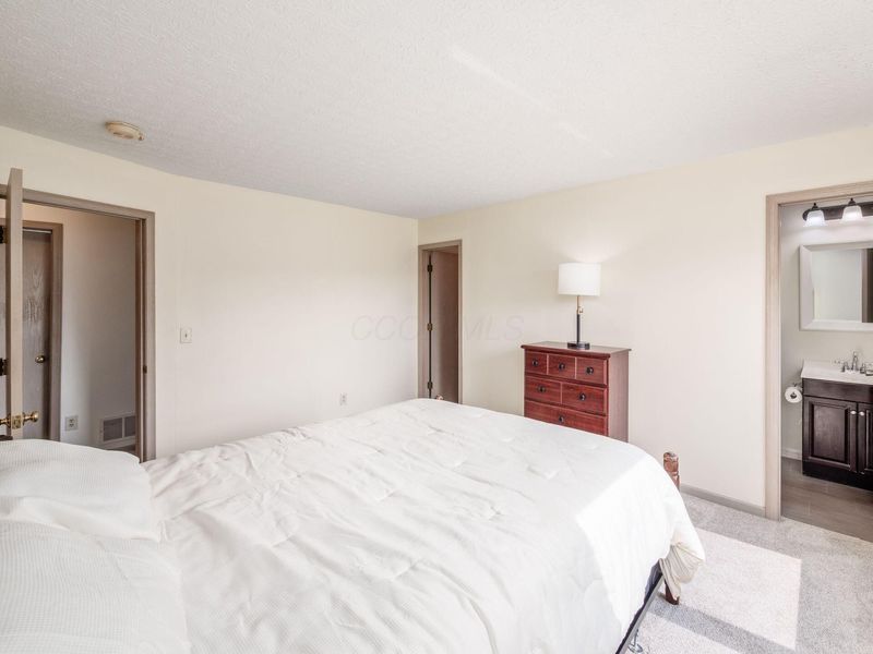 1175 Brookstone Drive , Marysville, OH 43040 Photo 13